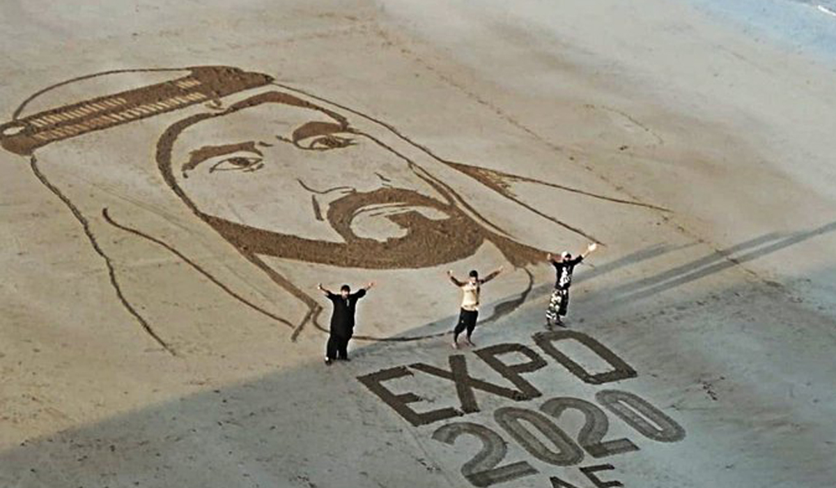 Stunning sand art tribute to Sheikh Mohammed at Pakistan beach